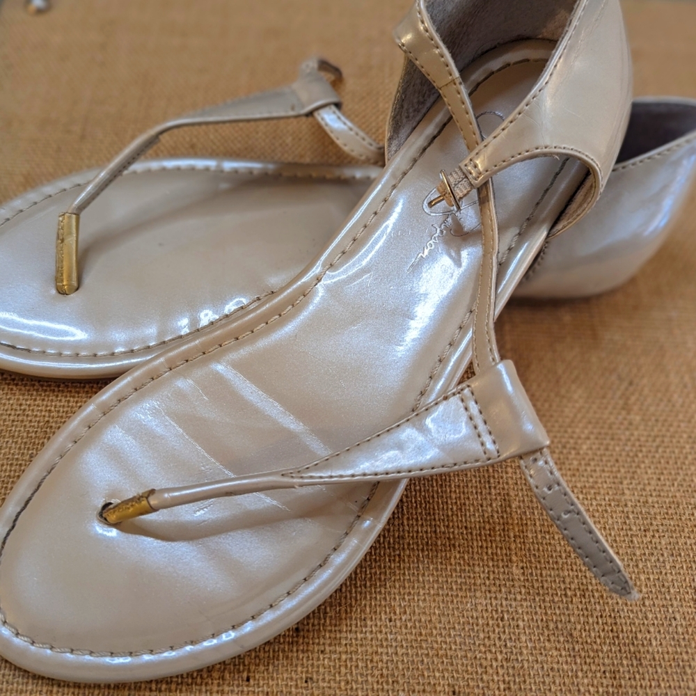 3/$25 Jessica Simpson pearl sandals with back sz 8.5